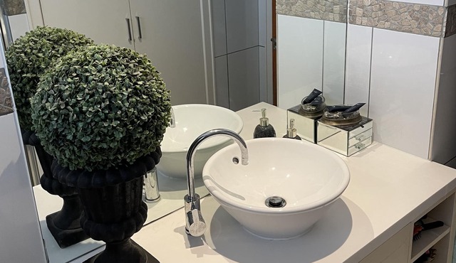 Mount eliza gem