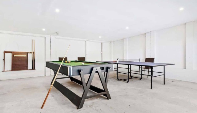 Mount Martha Beach House | Bay Views & Games Room
