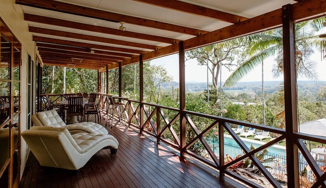 Mount Panorama: Mowbray Forest Retreat with Pool