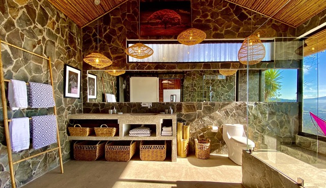 Mountain View Studio with Private Patio in Atenas in atenas