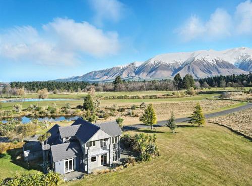 Mt Hutt Retreat - Terrace Downs in Windwhistle