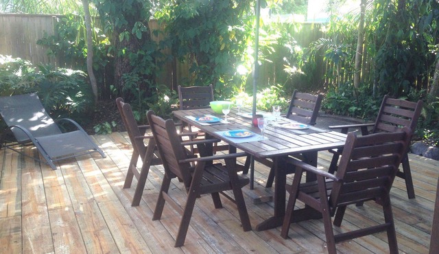 Mudjimba Cottage - pets allowed inside & 300 m to the beach