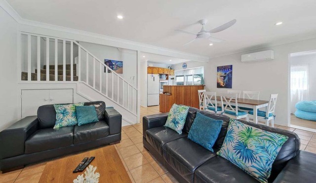 Mudjimba Esp Villa-Beachfront-Pet friendly