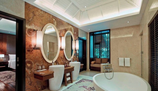Mulu Marriott Resort in Mulu