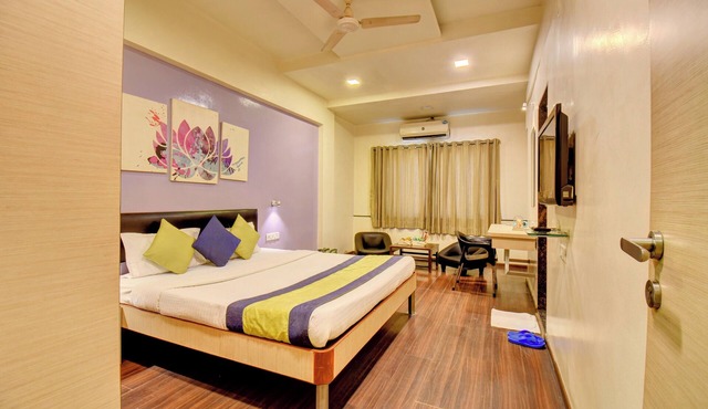 MY BIZZ HOTEL in Pune