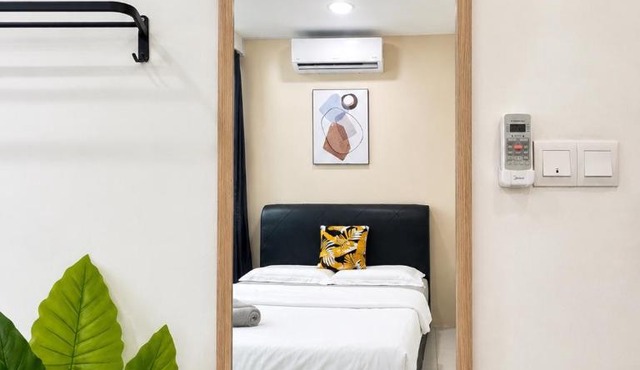 N9-02 MetroCity Square Condominium-3R2B-9 Pax