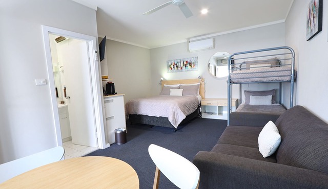 Nebula Motel Cooma