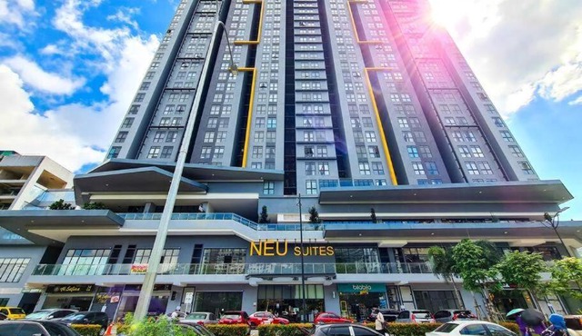 Neu Suits