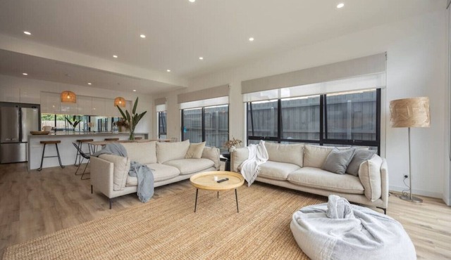 New - Coastal Haven in Torquay