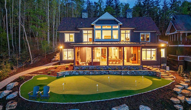 New Designer Lakefront Dock Putting Green Golf Sim in Nebo
