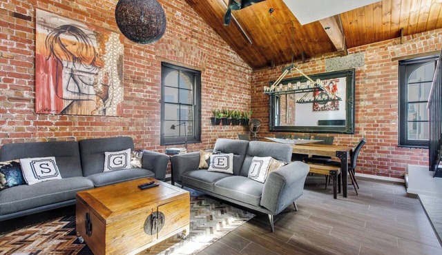 New York Style Loft Apartment