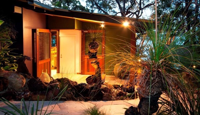 Noosa Luxury Lakehouse 3 Bdrm (2 bdrm lockoff) - Double spas & wood fire