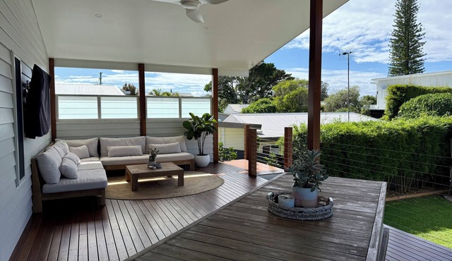 North Haven Coastal Retreat – Walk to Beach, River & Cafés