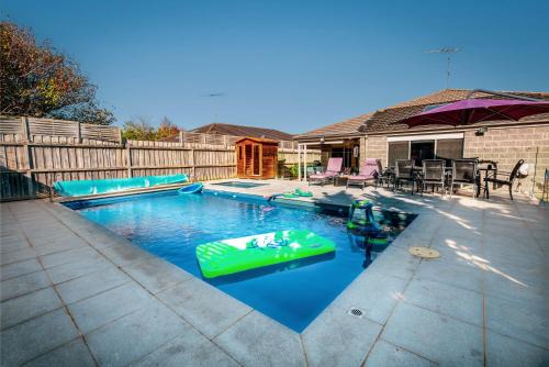 Oakdean Resort- Pool, Spa, Beach, Sleep 9