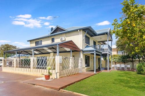 Observatory Guesthouse - Adults Only