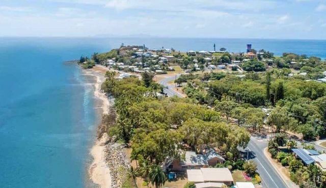 Ocean Breezes, Leafy Hilltop at Slade Point