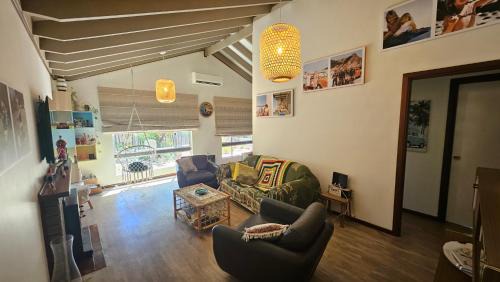 Ocean Drive Home: 3 bedroom 70s-inspired… - 19110