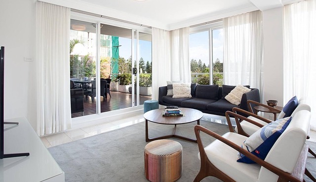 Ocean lovers will adore this Coogee home, just a 3-minute walk to the beach!