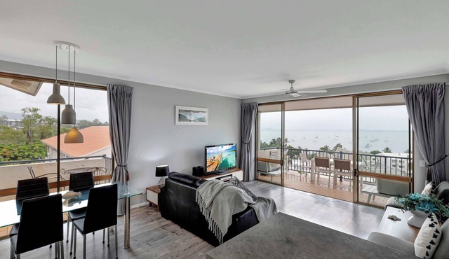 Ocean View 16 1 Bedroom Pool & Spa Wi-Fi
