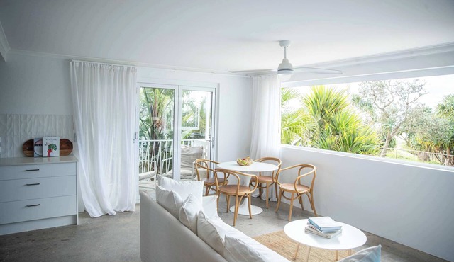 Ocean View Bilinga Stay | Sleeps 4 + E-Bikes