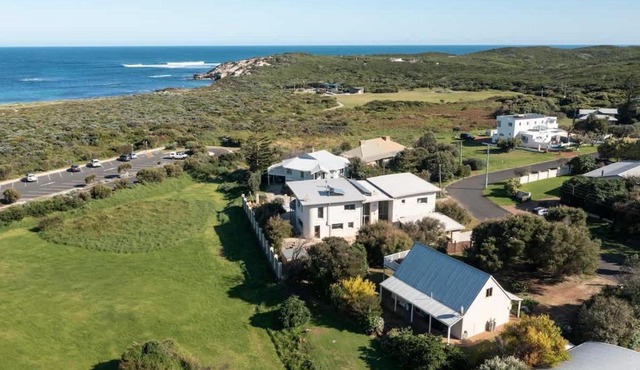 Ocean View - Seaside Getaway Near Surfers Point