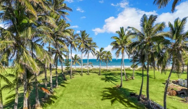 Oceans 11 - Executive Beachfront Property Yeppoon