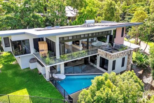 Ohana - The Ultimate Family Pool Escape