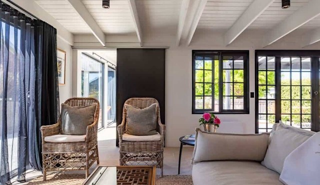 Old Charm Meets New in Clarence