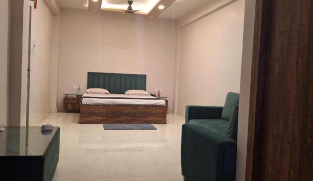 Om Hotel