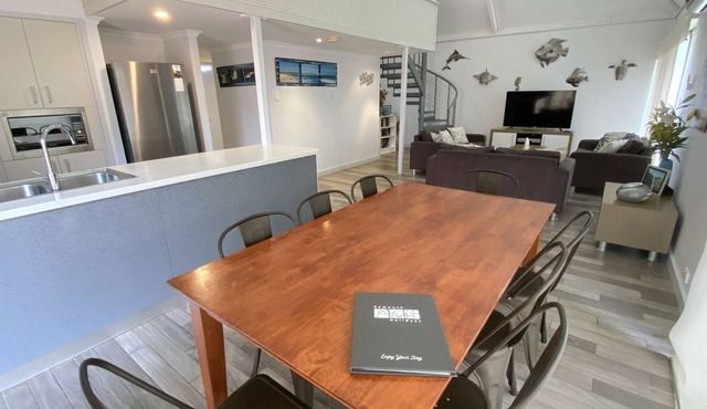 Osprey Holiday Village Unit 121 - Villa with a Pool in the Complex