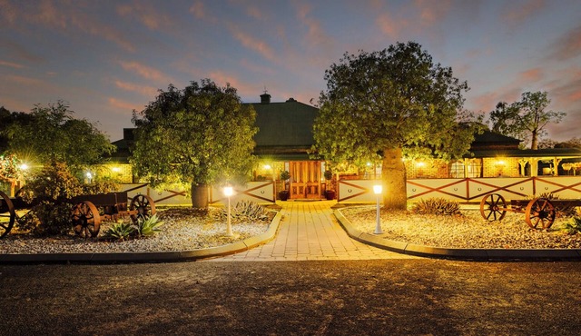 Overlander Homestead Motel