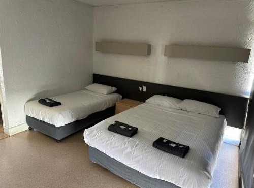 Overlander Hotel