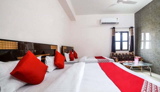 OYO 37914 Hotel Kalindi in Vikasnagar