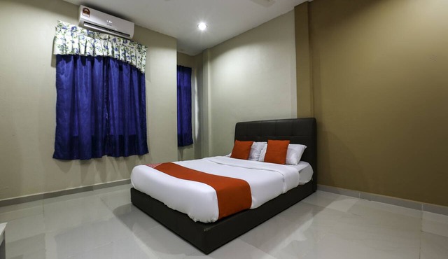 OYO 89933 Nun Hotel
