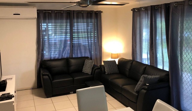Palmgrove 1 - Rainbow Beach. Gorgeous, modern beach escape in a great location. Aircon. Wifi