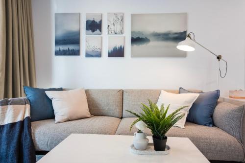 Panorama Apartment Walk to Box Hill Central by GoodLive