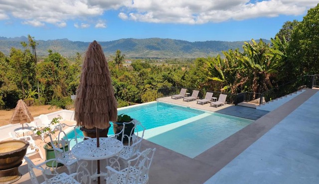 Panoramic View & Spacious with Swimming Pool Aza Sunset Villa 1