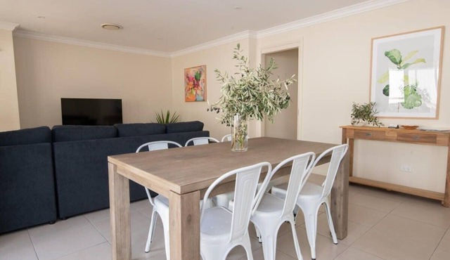 Park Villa | Near CBD, Spacious, Ideal for Work