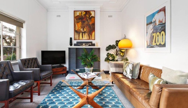 Parkside Hideaway - Beautiful Art Deco Design