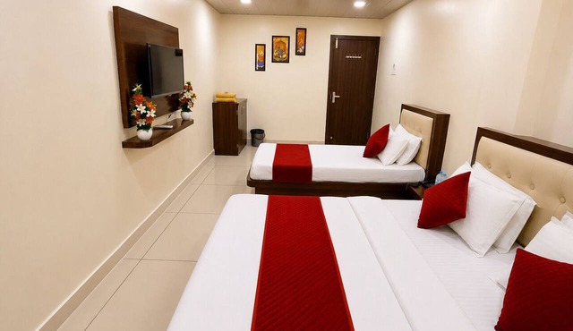 Parth Paradise Hotel in Indore