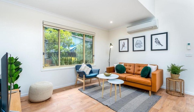 Peaceful 1BR Courtyard Unit in quiet Dickson - Hosted by CanStay