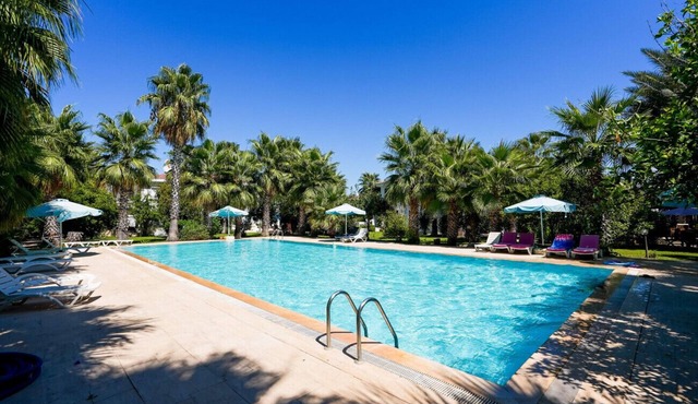Peaceful Flat with Shared Pool in Camyuva Kemer in Antalya