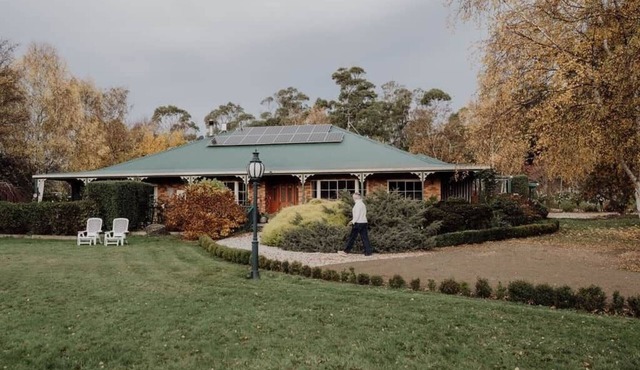 Peaceful garden setting + Private deck