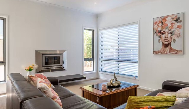 Peaceful Hideaway in Sunshine Coast
