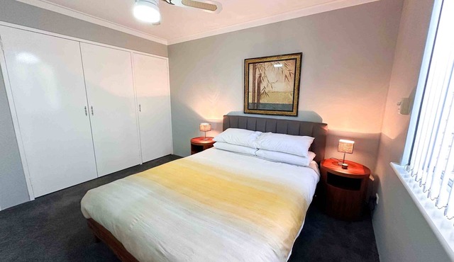 Peaceful unit with all the convenience.
