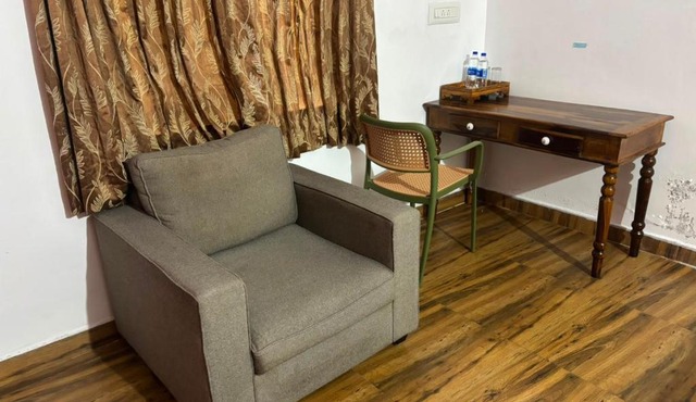 Pemaga Inn in Kushālnagar