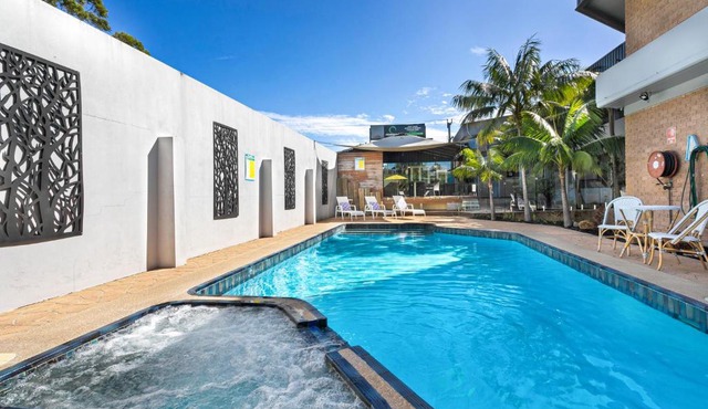 Peninsula Nelson Bay Motel and Serviced Apartments