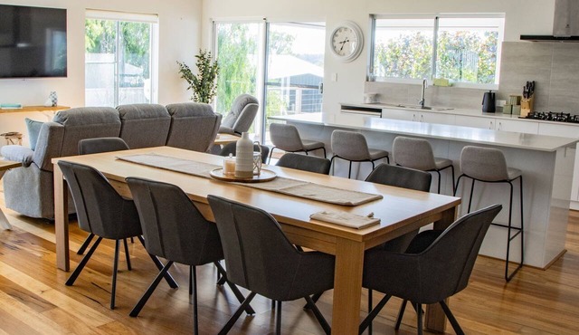 Peppermint Rise - a luxurious retreat in Peppermint Grove Beach, WA.