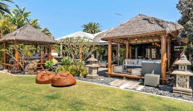 Perfect 5-bedroom house with AC in South Yunderup