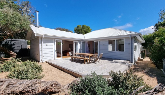 Perfect beachside living - Point Lonsdale